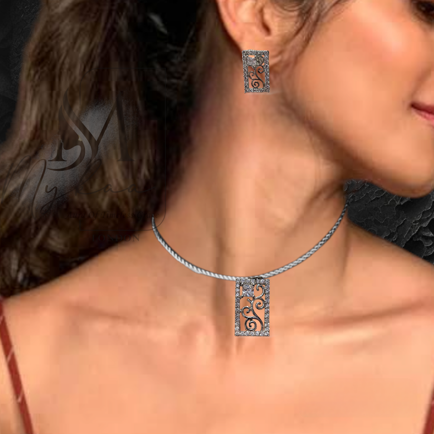 'ADAA' Pendant Set